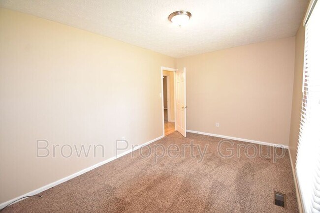 Building Photo - 333 McFadyen Dr