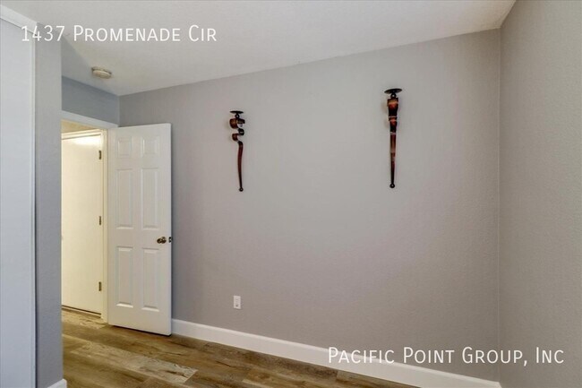 Building Photo - 1437 Promenade Cir