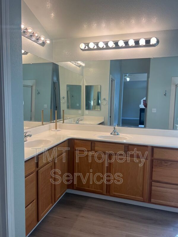 Building Photo - 3260 San Salvador St