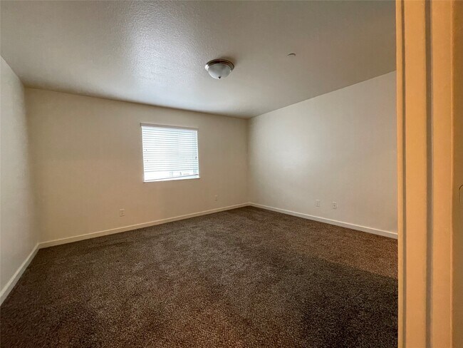 Building Photo - 21155 Gosling Rd