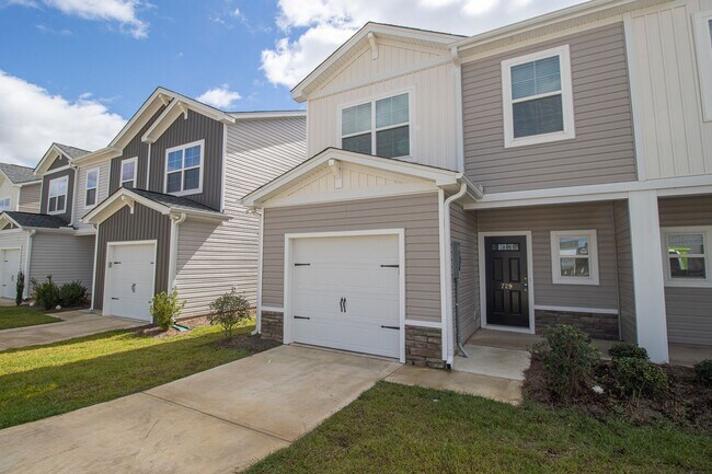 Building Photo - New 3-Bed, 2.5-Bath Home in Hopkins with M...