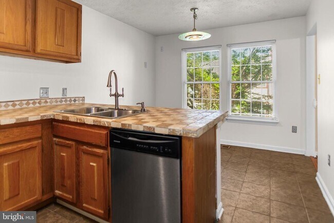 Building Photo - 8514 Rheims Ct