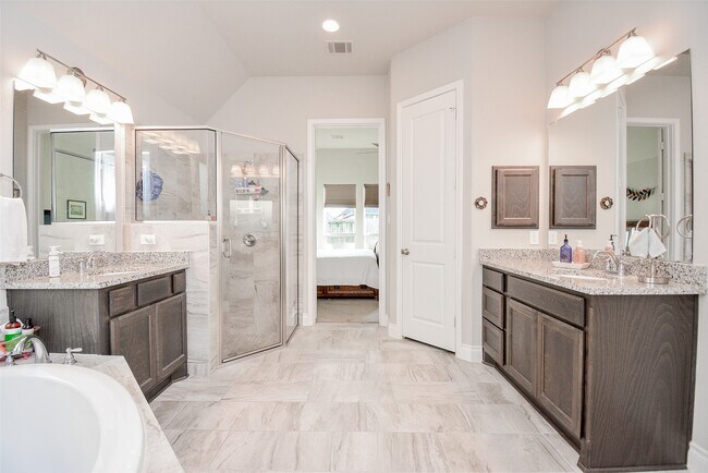 Building Photo - 28431 Asher Falls Ln