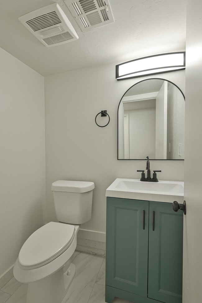 Building Photo - 1125 SW 47th St