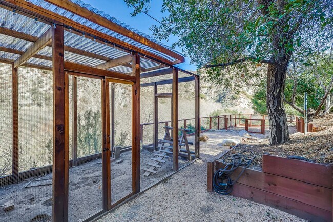 Building Photo - 4137 Big Tujunga Canyon Rd