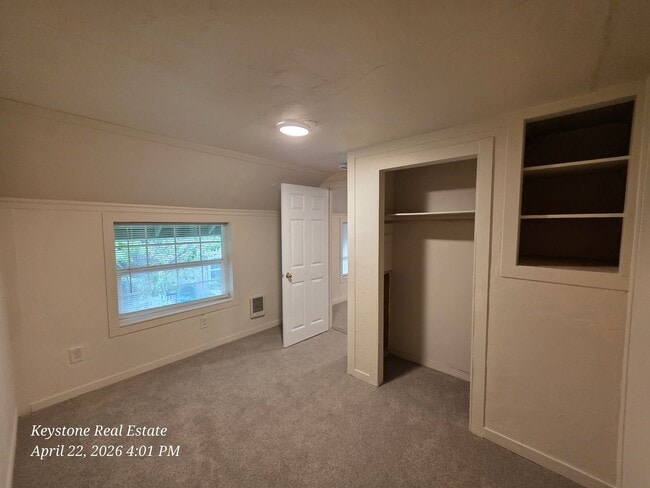 Building Photo - 09503