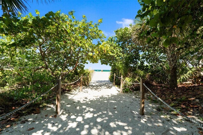 Building Photo - 5701 Collins Ave