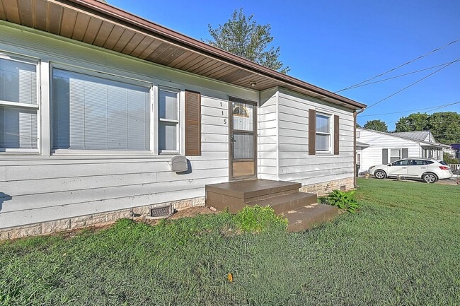 Building Photo - 115 Starlite Dr