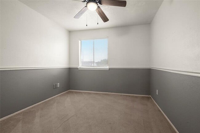 Building Photo - 6652 Montauk Dr
