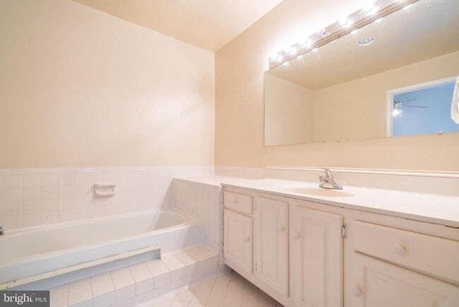 Building Photo - 7711 Shootingstar Dr