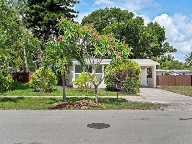 Primary Photo - 113 SW 22nd Ave