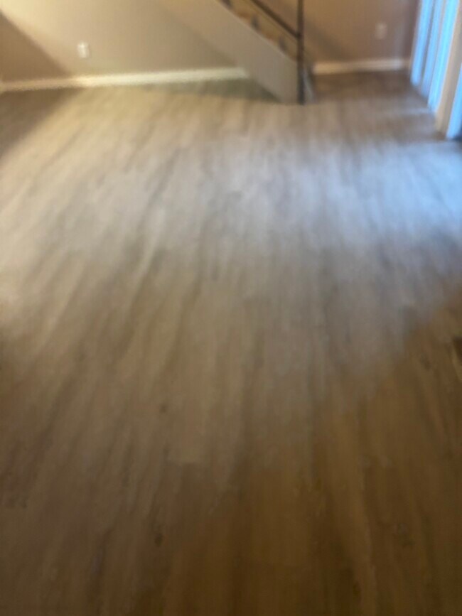 Building Photo - 14160 E Temple Dr