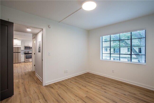 Building Photo - 43 25th St NW