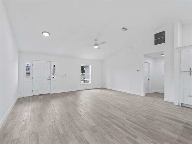 Building Photo - 563 Marion Oaks Blvd