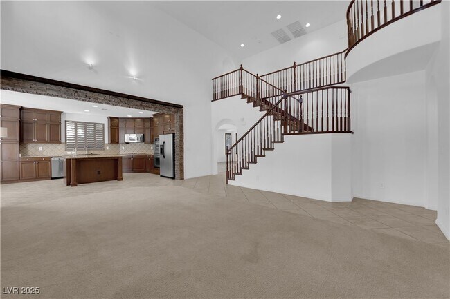 Building Photo - 8445 Cambrils Ave