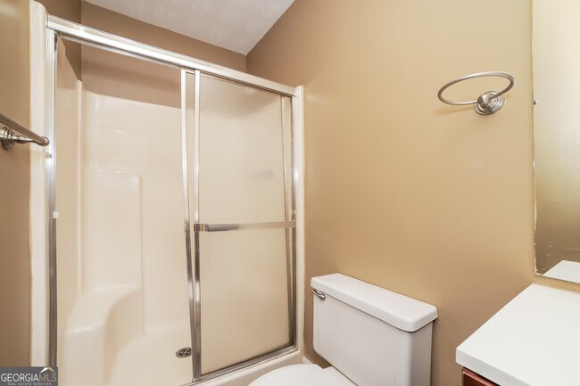 Building Photo - 4872 Pebblebrook Dr
