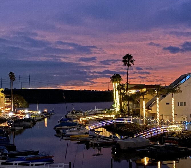 Enjoy sunset views in the backyard - 4659 Park Dr