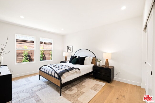 Building Photo - 4525 Greenbush Ave