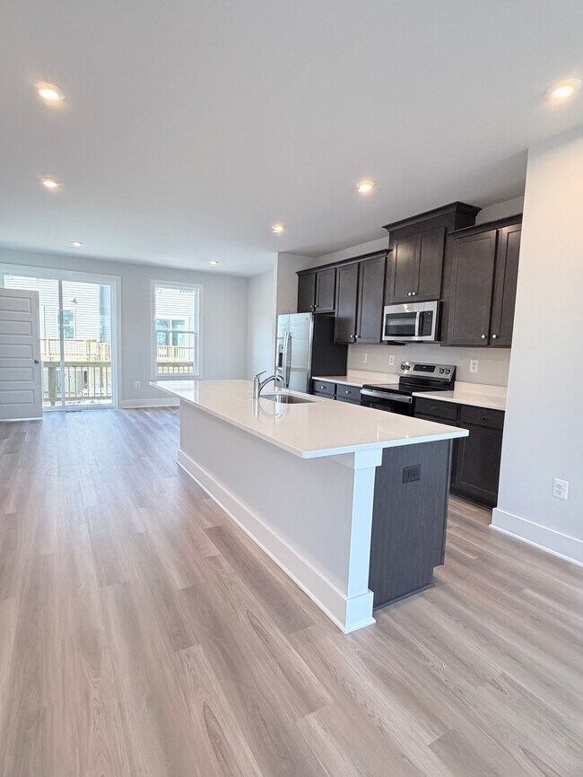 Building Photo - 9454 Belladdie Way