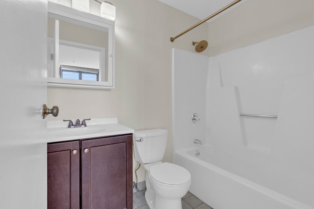 Building Photo - 151 Orleans St