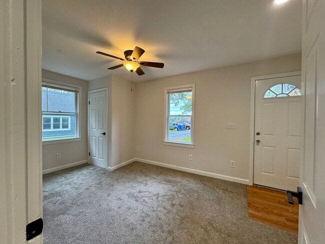 Building Photo - 356 A Ct