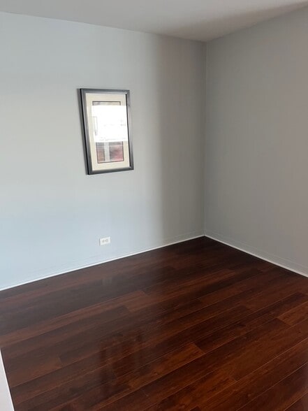 Dining Area - 7337 S South Shore Dr