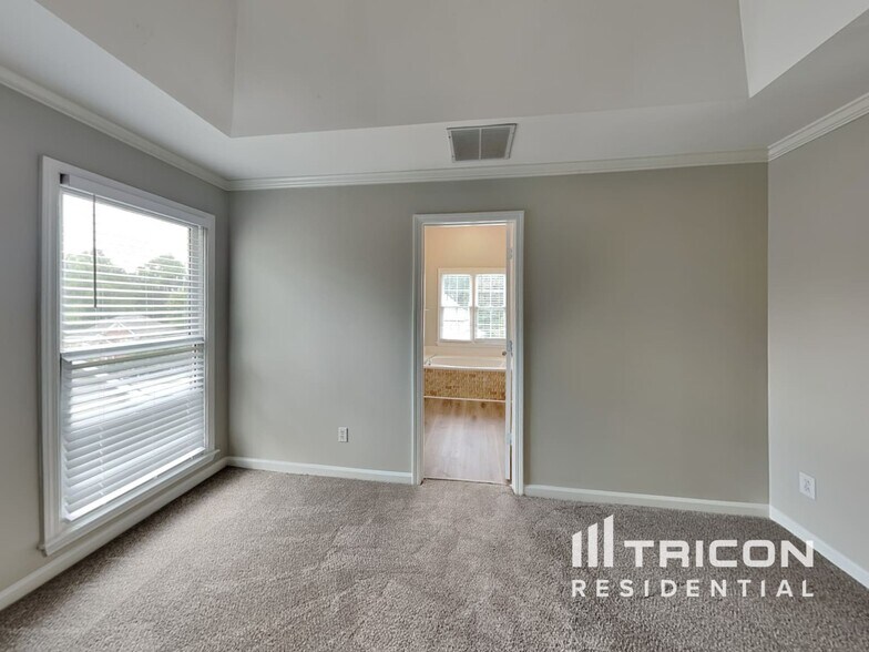 Building Photo - 305 Horseshoe Bend