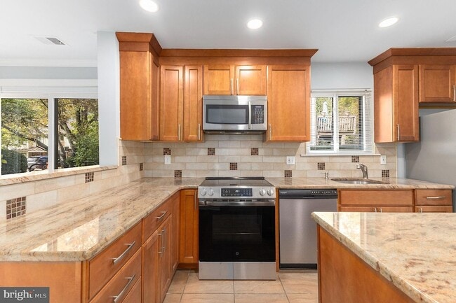 Building Photo - 18 Flintlock Ln
