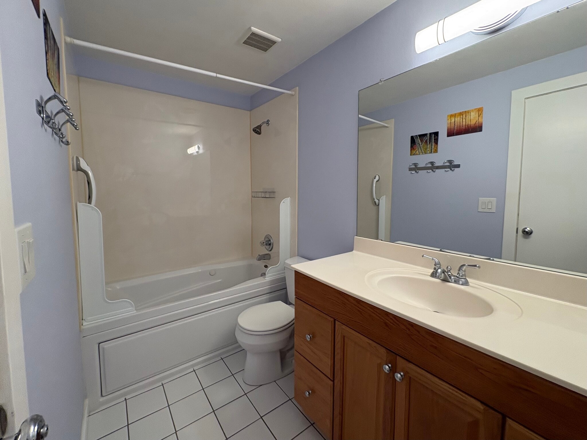 Building Photo - 5565 S Lansing Ct