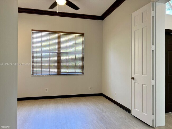 Building Photo - 4 br, 3 bath House - 571 Stonemont Dr