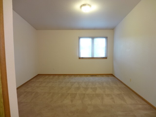 Building Photo - 1618 Northbrook Dr
