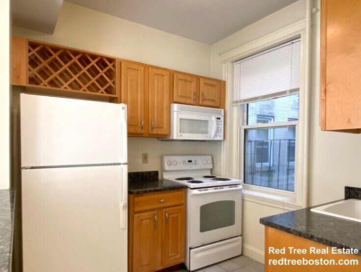 Building Photo - 35 Queensberry St