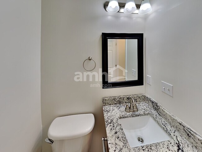 Building Photo - 515 Stetson Ct