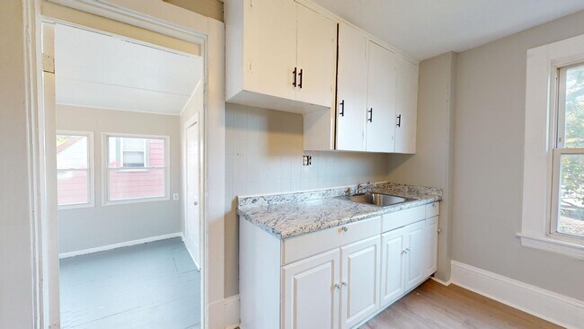 Building Photo - 1371 W 85th St