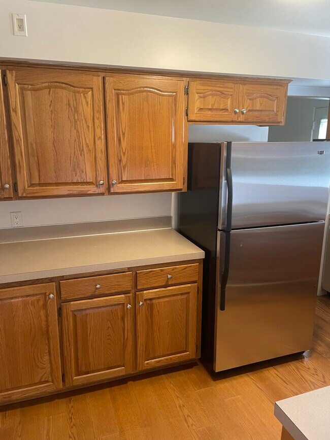 Building Photo - 4685 Mackinaw Rd