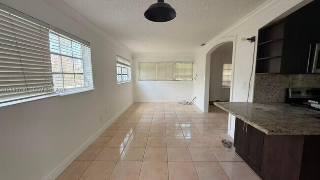 Building Photo - 3300 SW 126th Ave