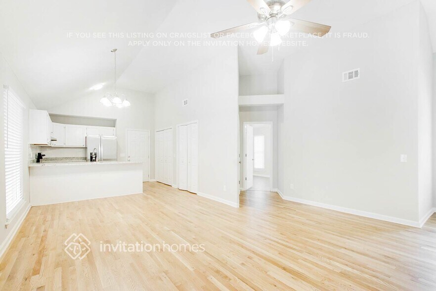 Building Photo - 883 Columbia Ct