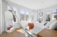 Building Photo - 693 Sutter St