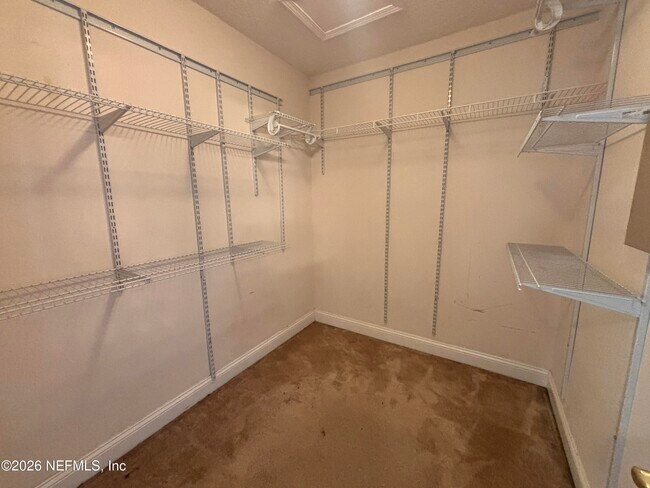 Building Photo - 14160 Fish Eagle Dr E