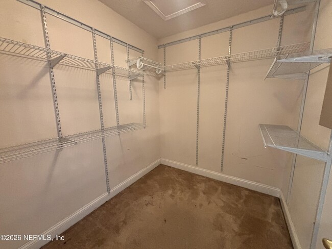 Building Photo - 14160 Fish Eagle Dr W