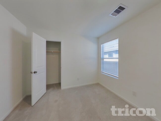 Building Photo - 13035 Shells Ln