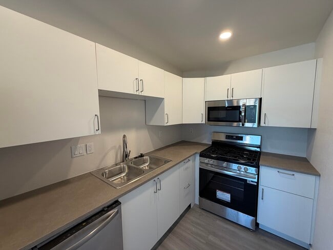 Building Photo - 74033 Gorgonio Dr