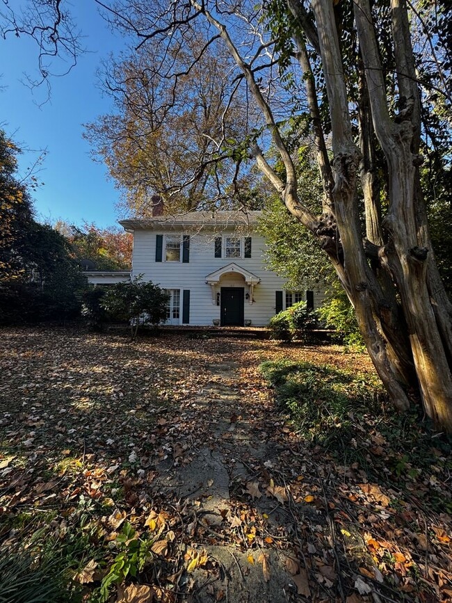 Building Photo - 3BR/2BA House in Five Points