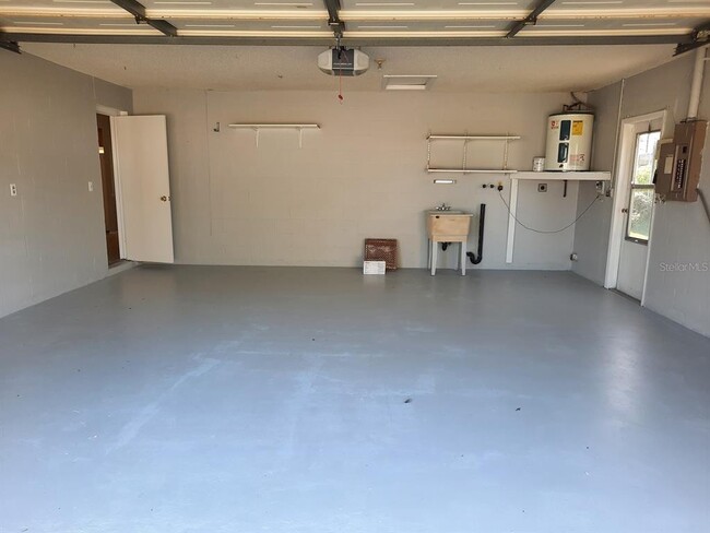 Building Photo - 13016 Serpentine Dr