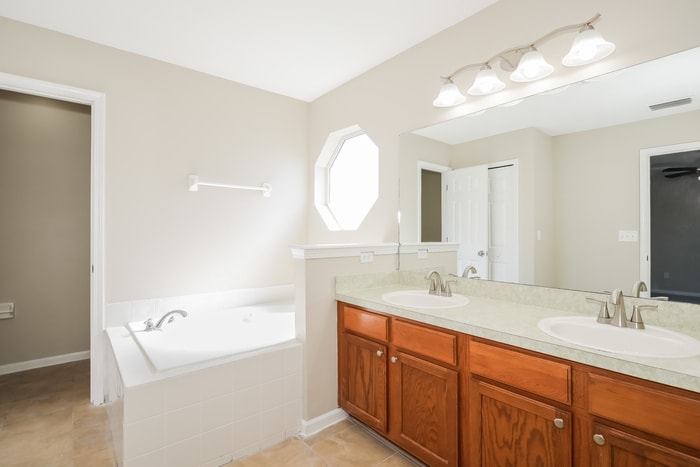 Building Photo - 206 Dover Bluff Dr