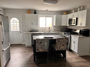 Building Photo - 55 Fox Hill Rd