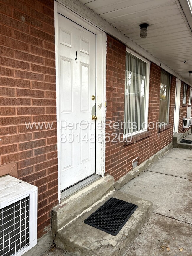 Primary Photo - No Security Deposit Option for qualified r...