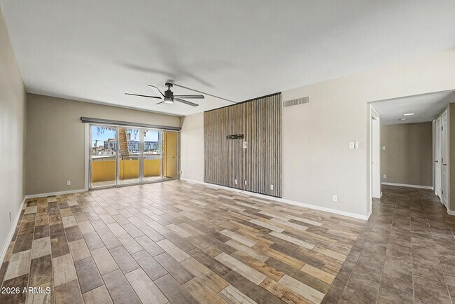 Building Photo - 3600 N 5th Ave