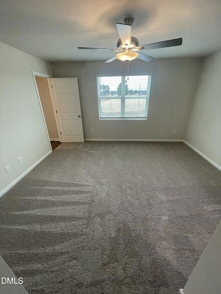 Building Photo - 1021 Peony Ln