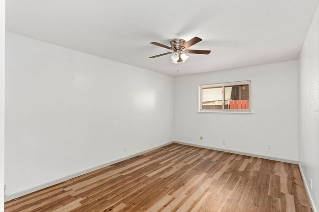 Building Photo - 5259 Prince Valiant Dr